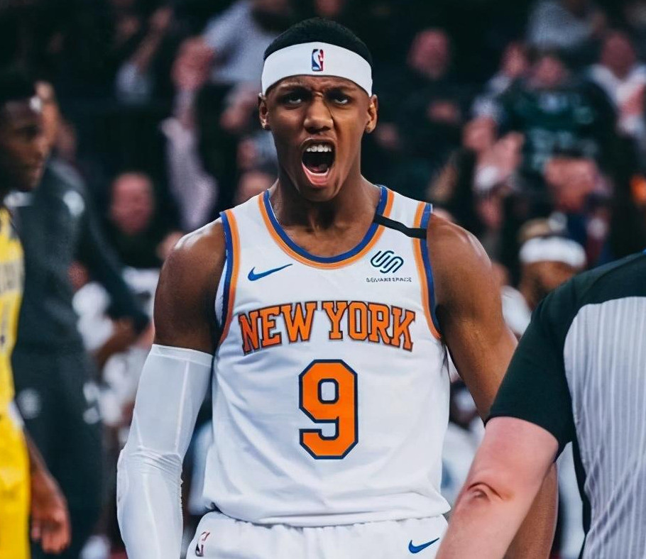 关键时刻欧超杯传出新动向，纽约尼克斯主帅复盘，管理层表态——气氛紧张，赛季目标并未改变的简单介绍